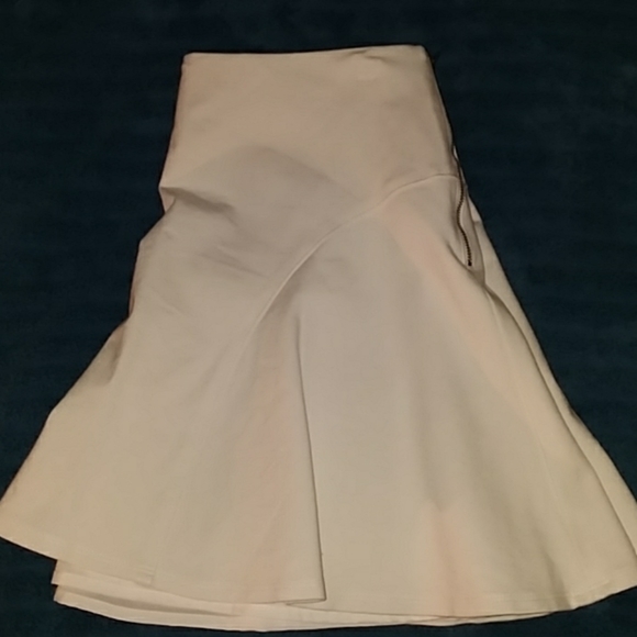 đBrannan Republic Skirt   (155) - Picture 6 of 6